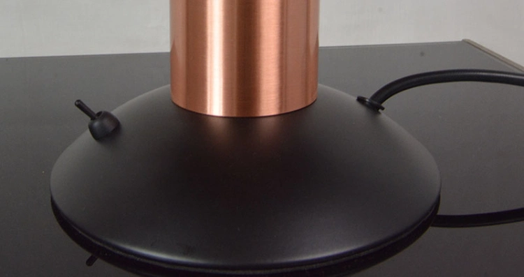 Modern Design LED Desk Light Table Lamp in Rose Gold Color, for Hotel Bedside